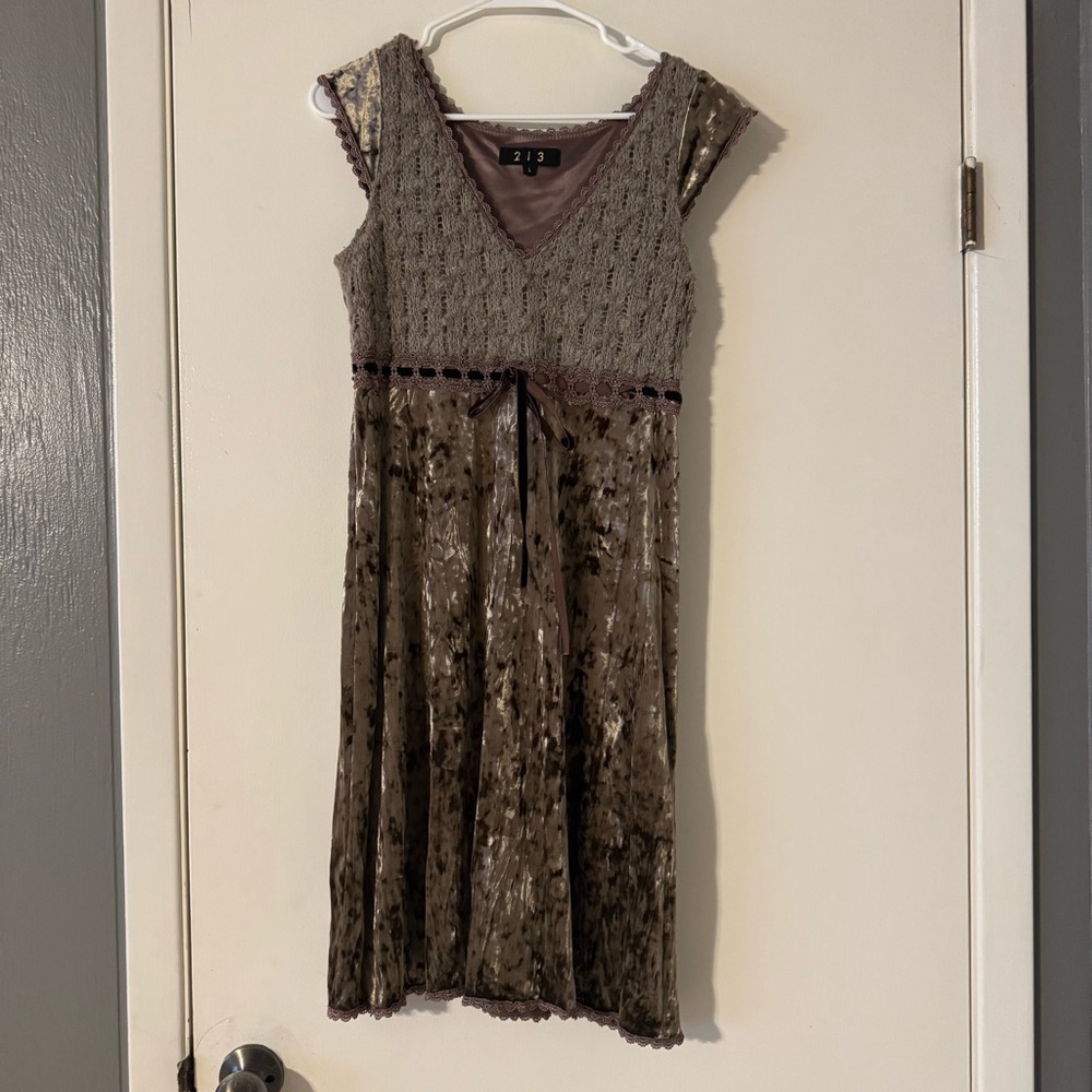 Elegant Brown Dress - 213